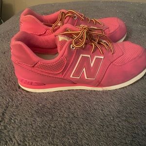 Kids size 7 pink new balance